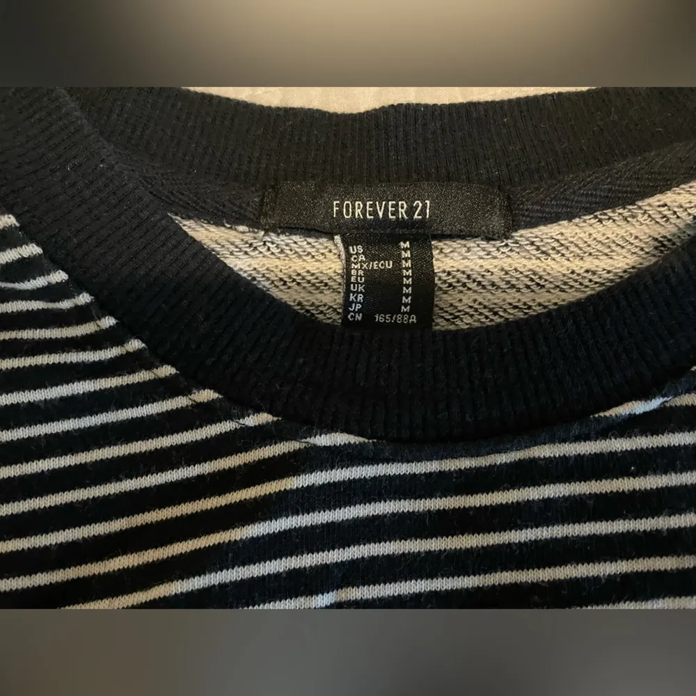 Forever 21 Navy Striped Cropped Sweater - Image 2