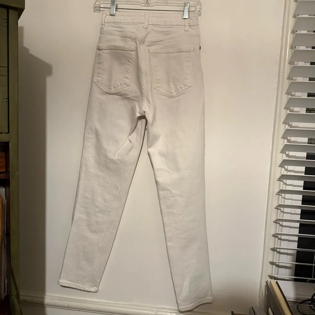 Zara White High-Waisted Jeans - Image 2