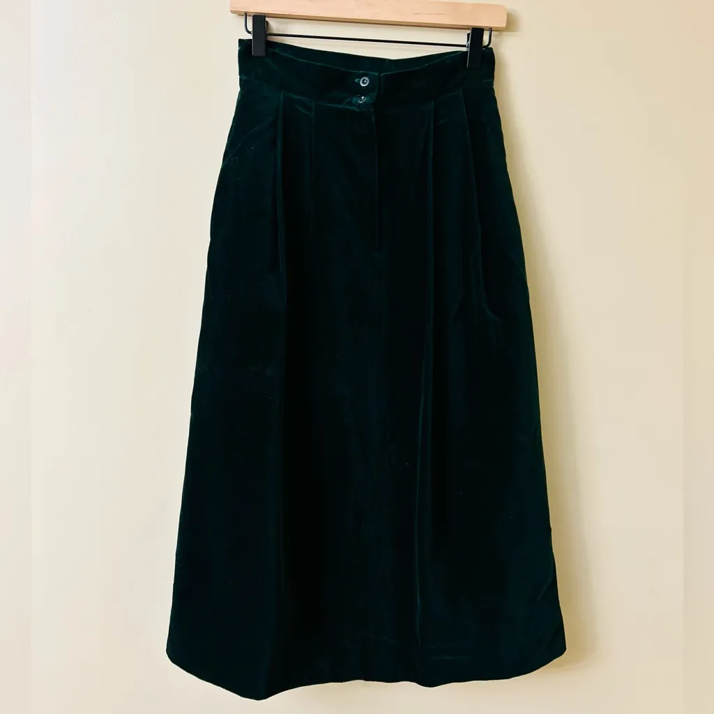 Vintage Laura Ashley Velvet Pleated Maxi Skirt in Forest Green - Image 6