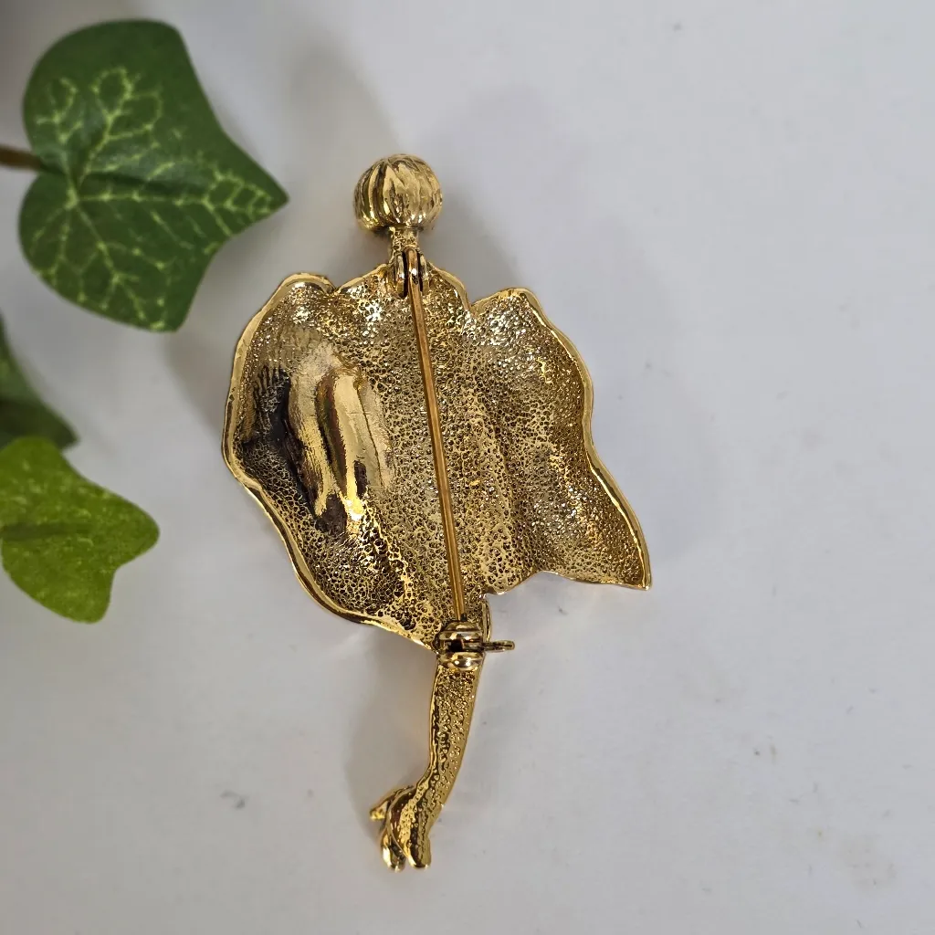 Vintage Gold and Silver Lady Brooch Pin - Image 4
