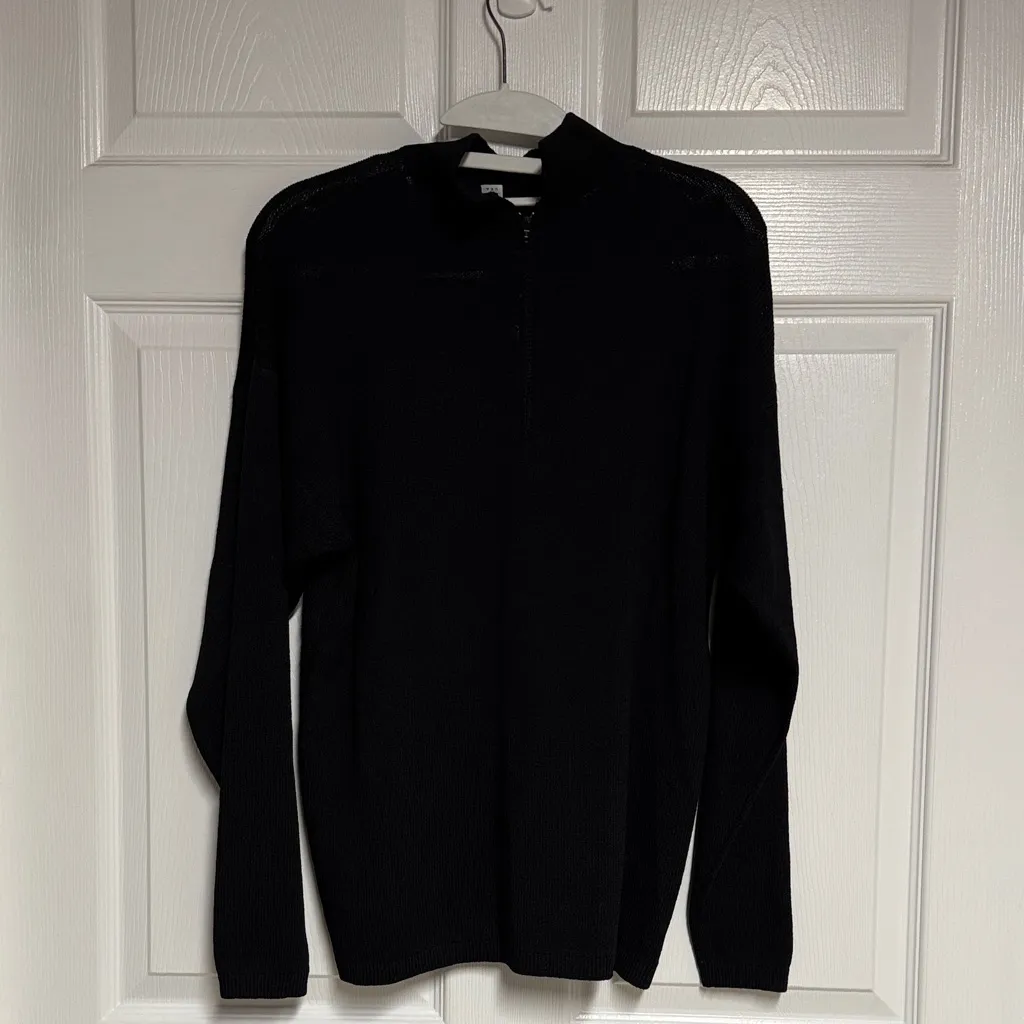 Black St. John Sportswear Sweater - Image 4