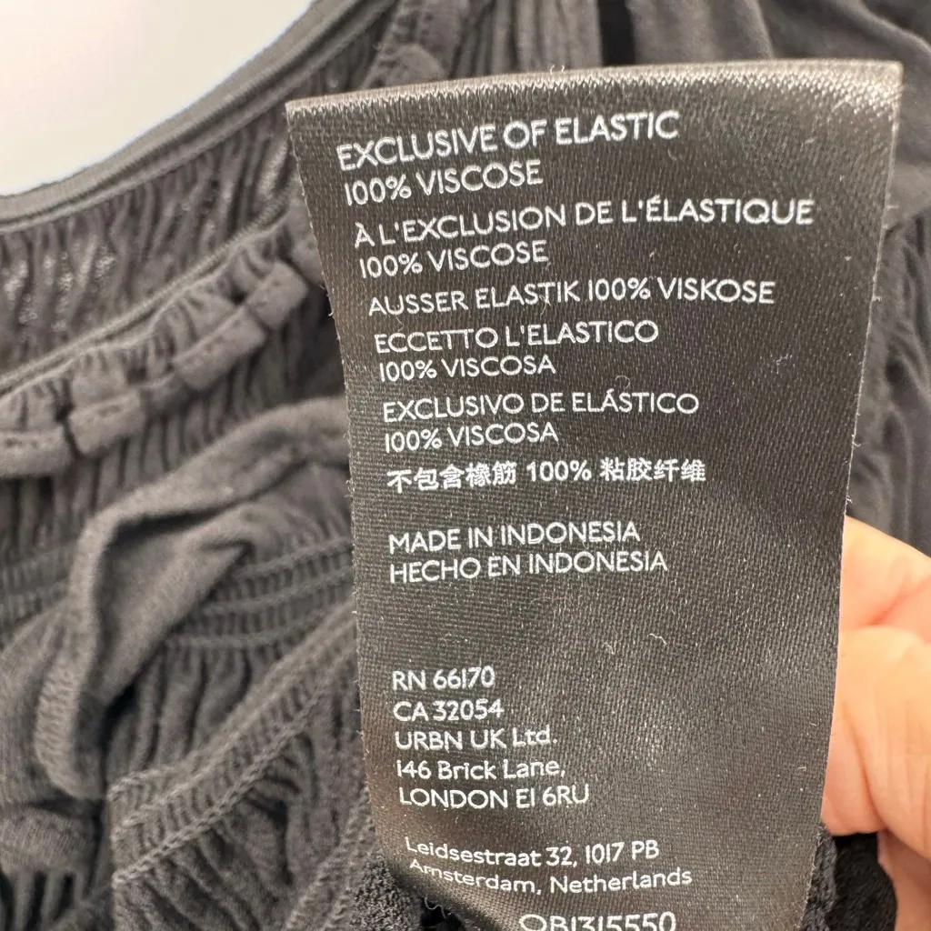 Urban Outfitters Black Smocked Top Cropped Milkmaid Off Shoulder Babydoll Large - Image 10