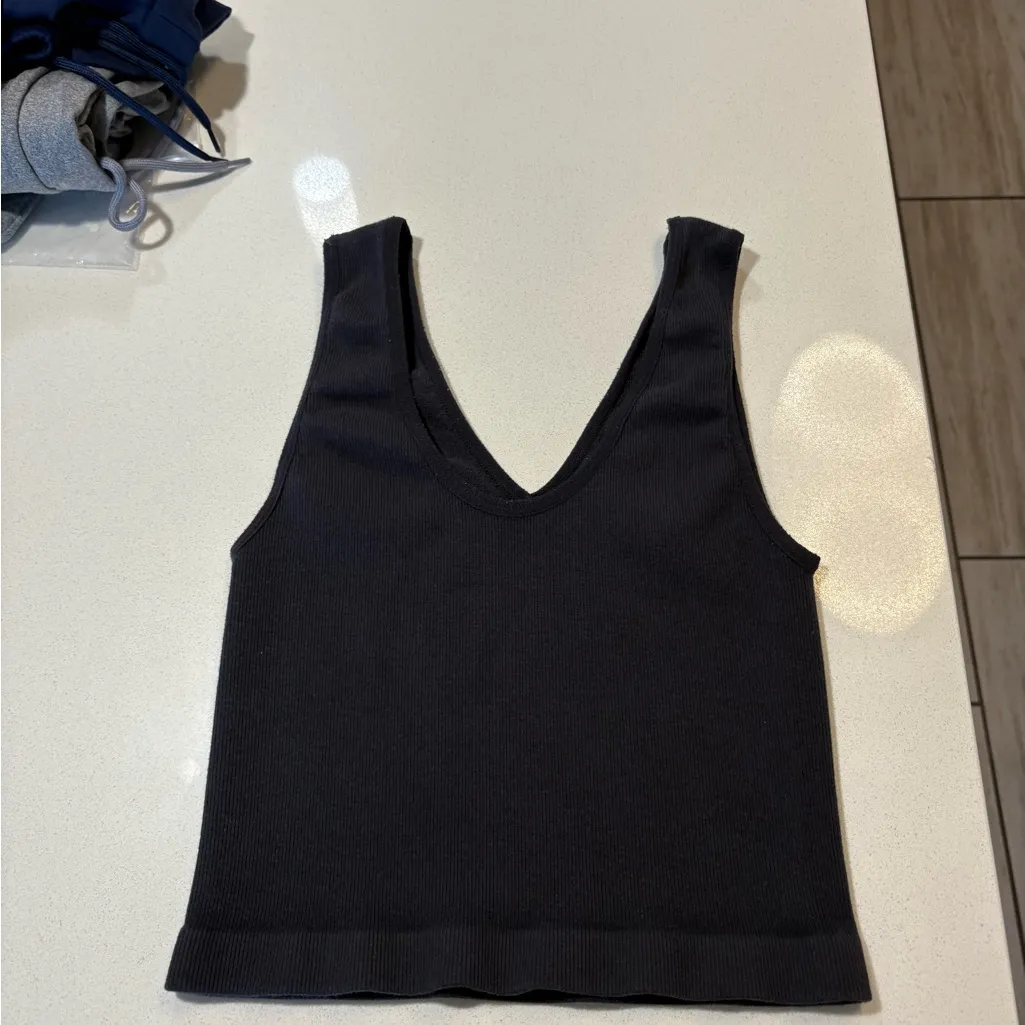 Urban outfitter blank ribbed tank top size XS - Image 6