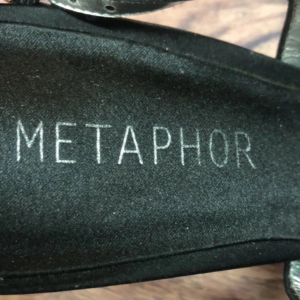 Metaphor  sz 9 black w/ sequins women shoes - Image 5