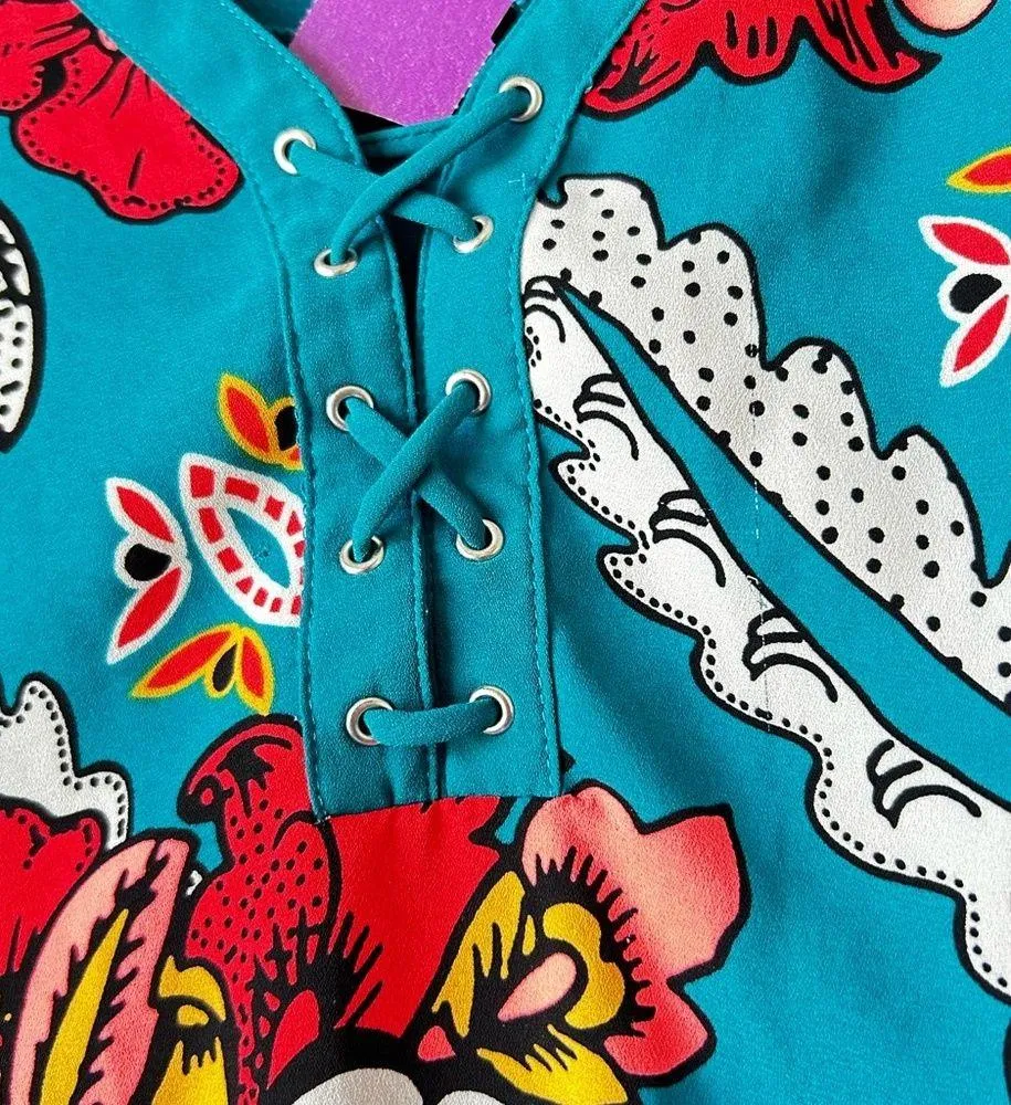 NWT Express Small Teal Bold Floral Mixed Fabric Lace Up V-Neck Tank top shirt - Image 4