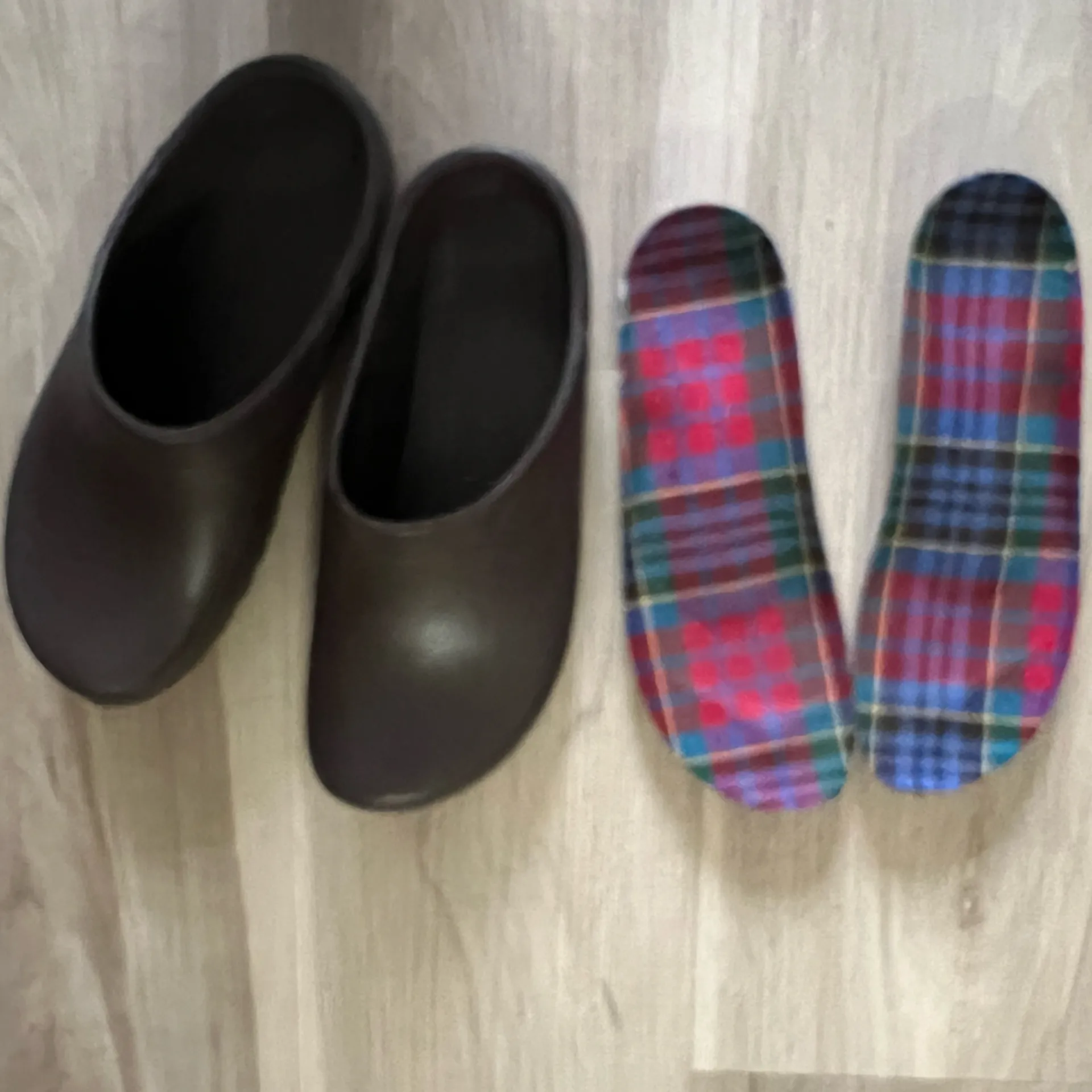 Jolly Clogs Brown with plaid Insert Shoes Size 7 - Image 2