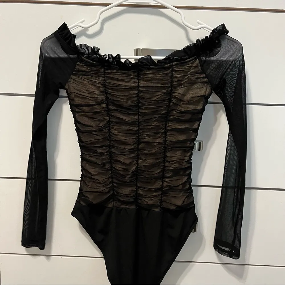 Charlotte Russe Black Ruched Long Sleeve Bodysuit - Image 3