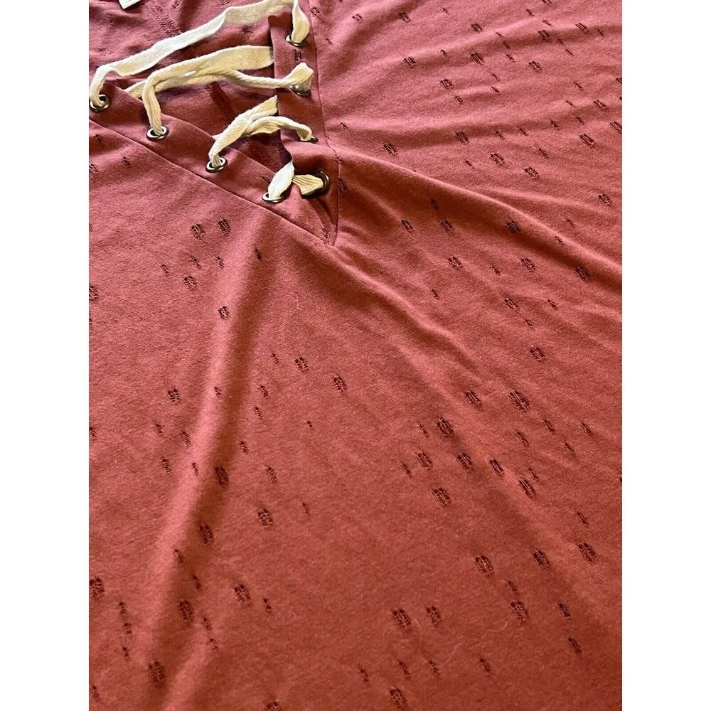 Daytrip BKE Buckle Boutique Shirt Size Small Distressed Short Sleeve Boho Preppy - Image 5