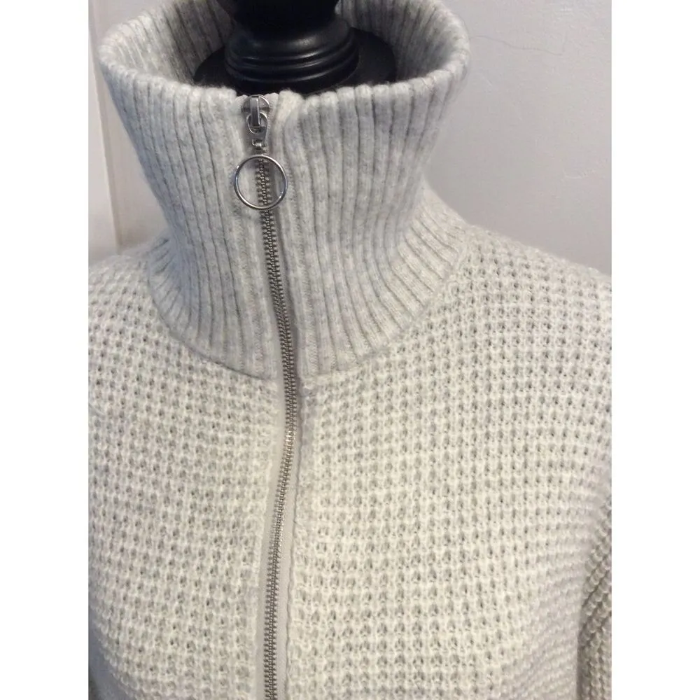 Jessica Simpson Large L Partial Zip Sweater Light Gray Waffle thick - Image 3