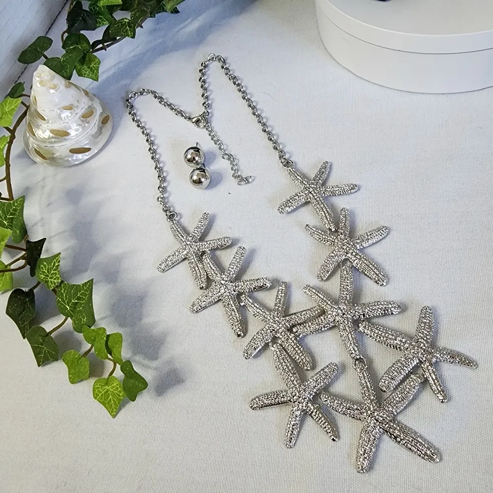 Statement Silver Starfish Bib Necklace Set - Image 2