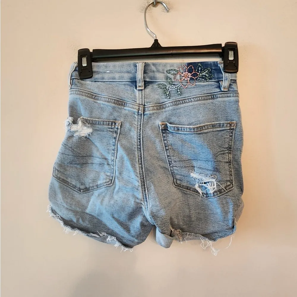 American eagle curvy mom short Distressed jean shorts size 000 - Image 2