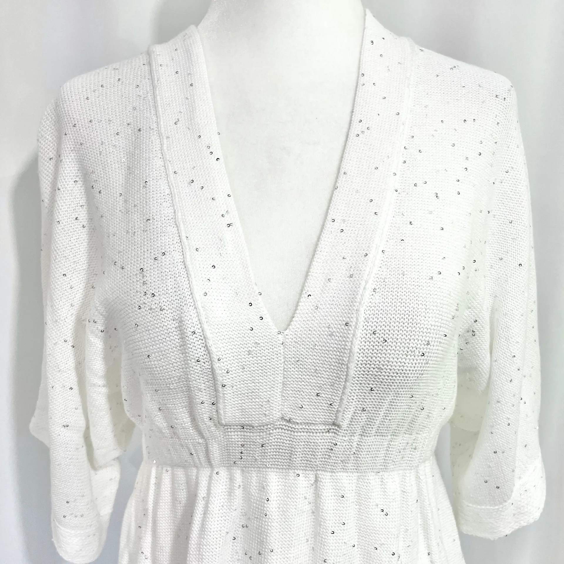 New  Silver Sequin Knit V-Neck Short Sleeve Sweater Linen Cotton White - Image 3