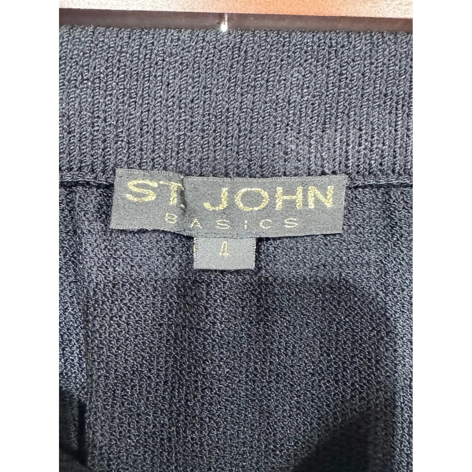 St. John Basic Santana Straight Black Knit Knee Pencil Skirt Size 4 Made in USA - Image 3