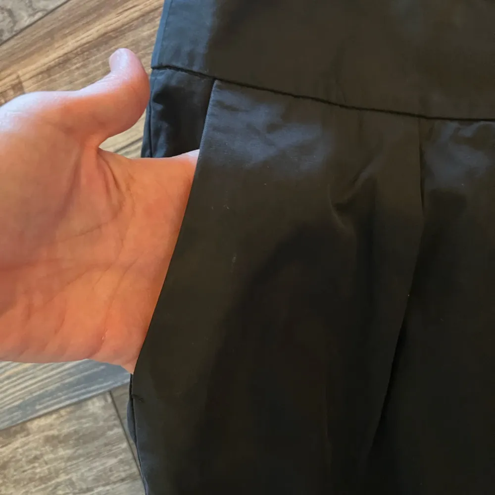 Ann Taylor The Loft high waisted pleated front skirt - Image 4