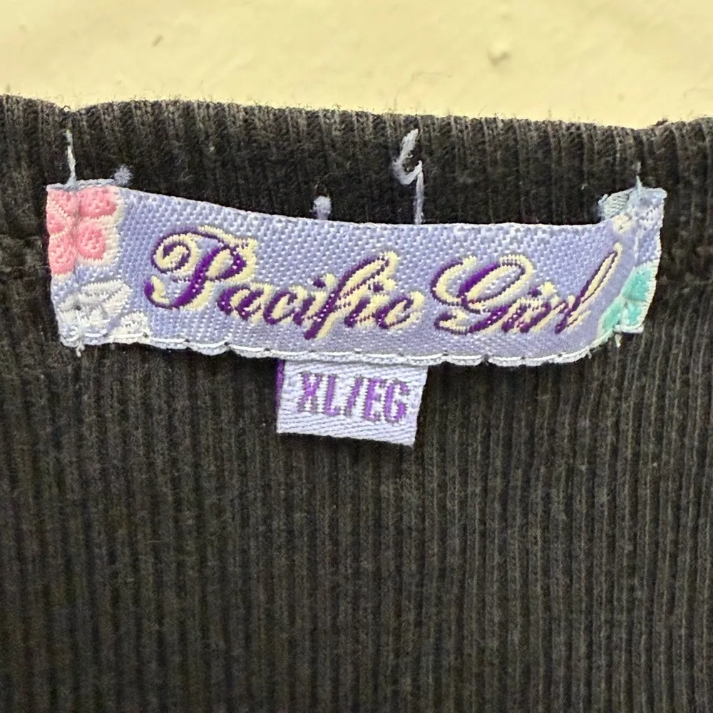 Vintage Y2K Cape Cod Tank Top Black With Rhinestones Size XL - Image 3