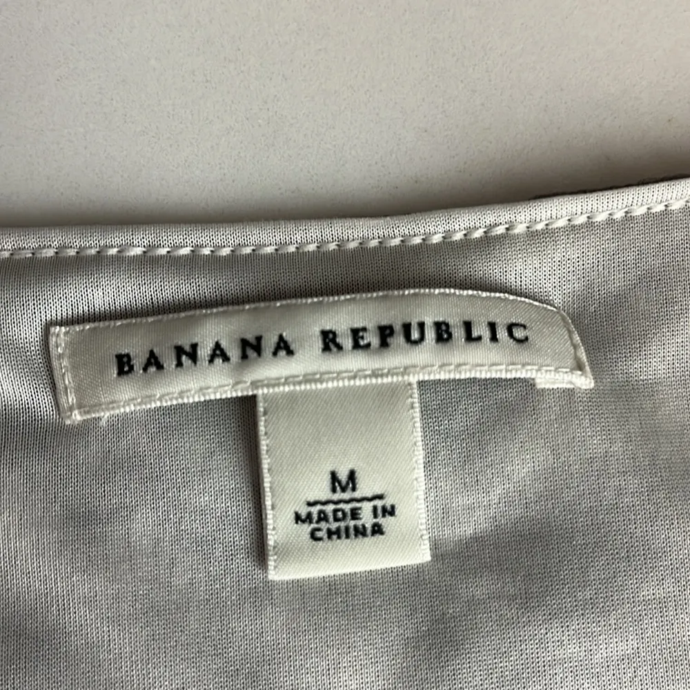 Banana Republic gray lace tank top - Image 6