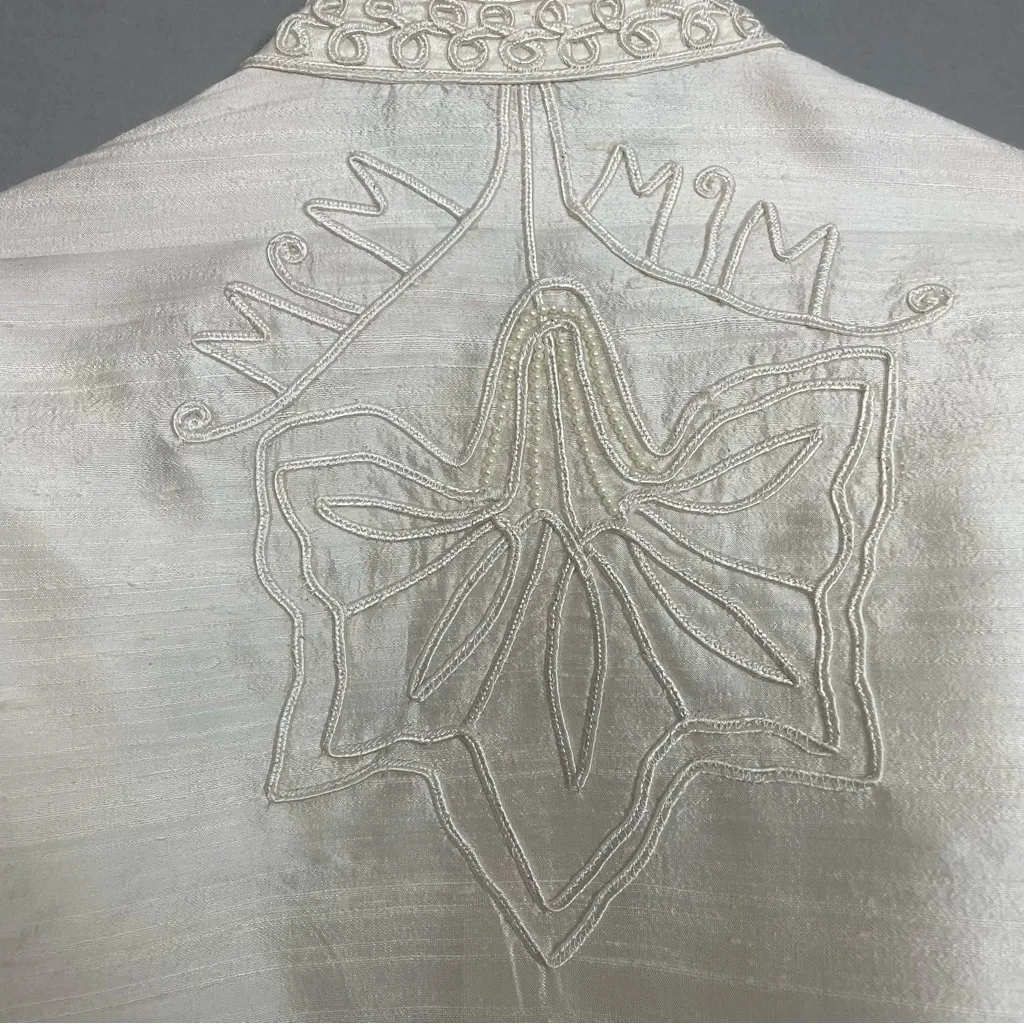Silk Jacket White Ivory Beads Lace Shell Buttons Norm Thompson Medium Elegant - Image 9