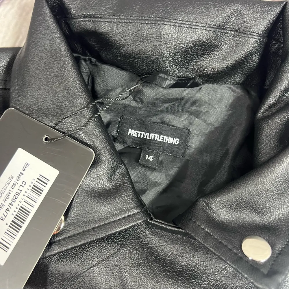 PrettyLittleThing  Black Faux Leather Zip Detail Biker Jacket Size 14 (B9) - Image 5