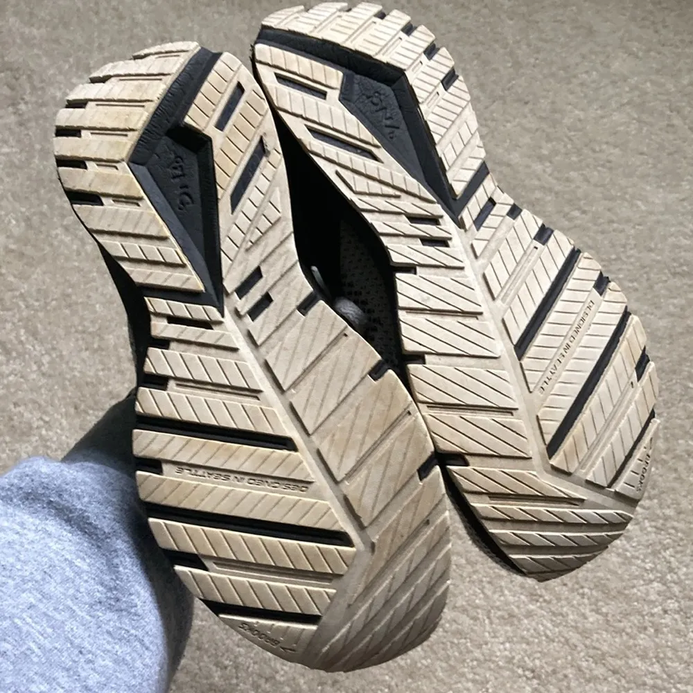 Brooks Revel 5 Running Sneakers Women’s Size 8.5 Gray Black Active - Image 7