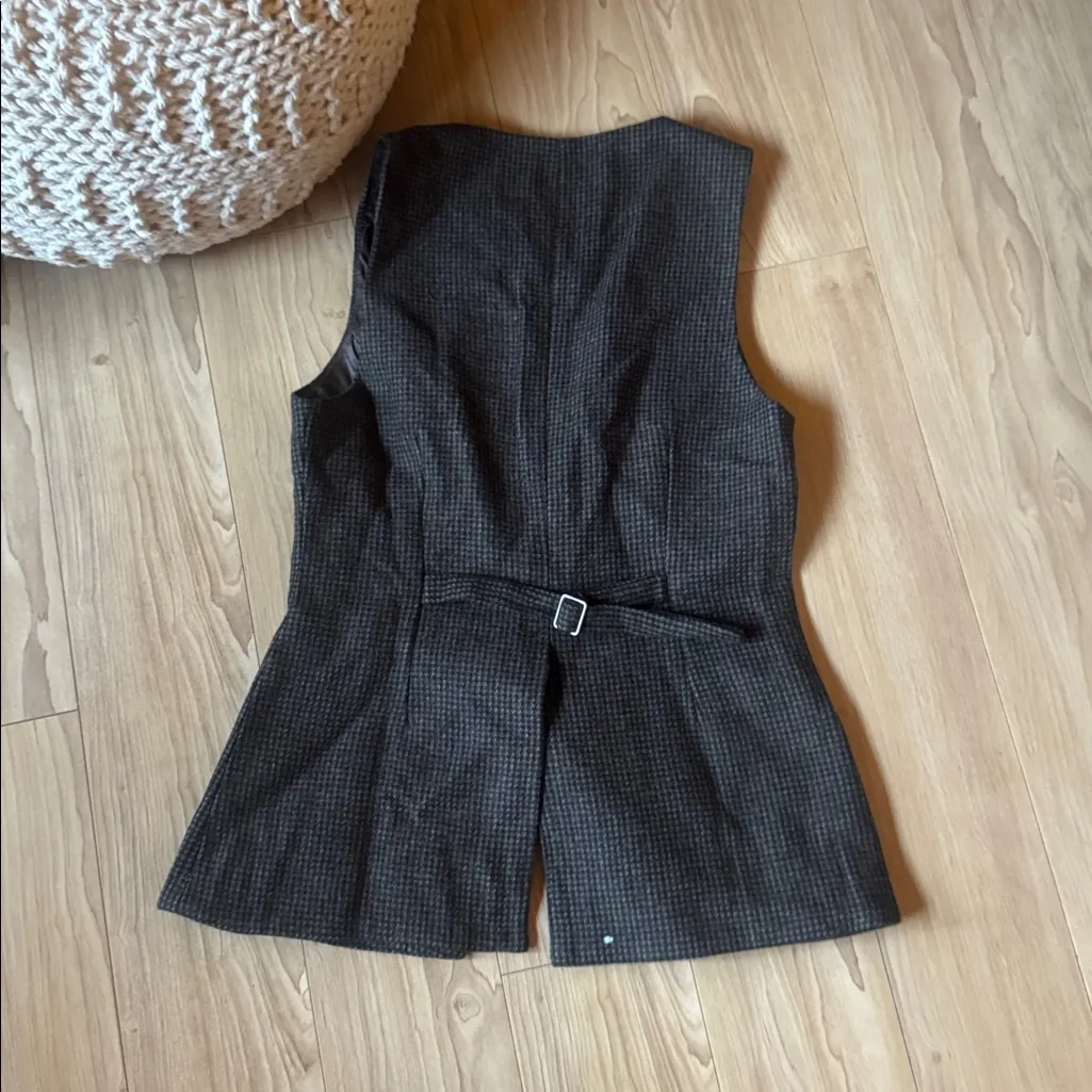 Astr Sonja Vest - Image 3