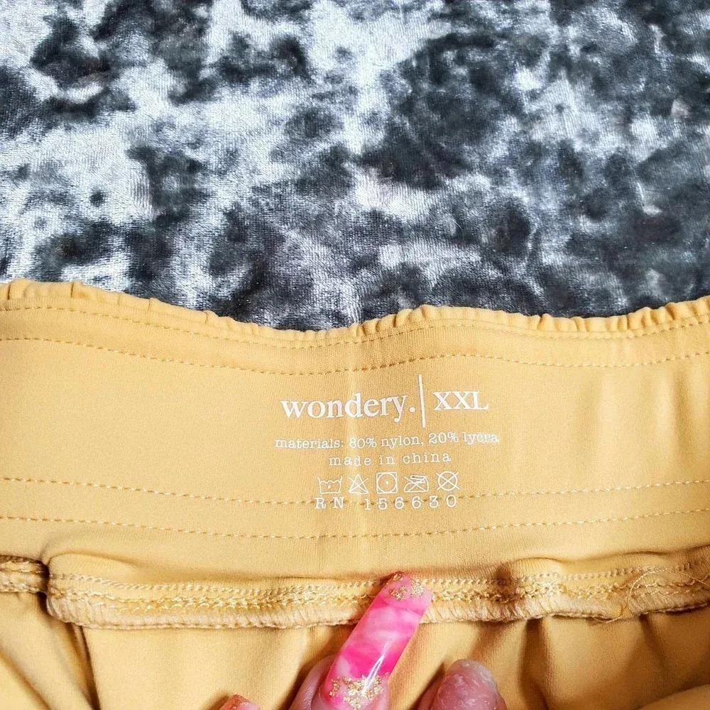 Wondery Yellow Janelle Shorts Size XXL - Image 5