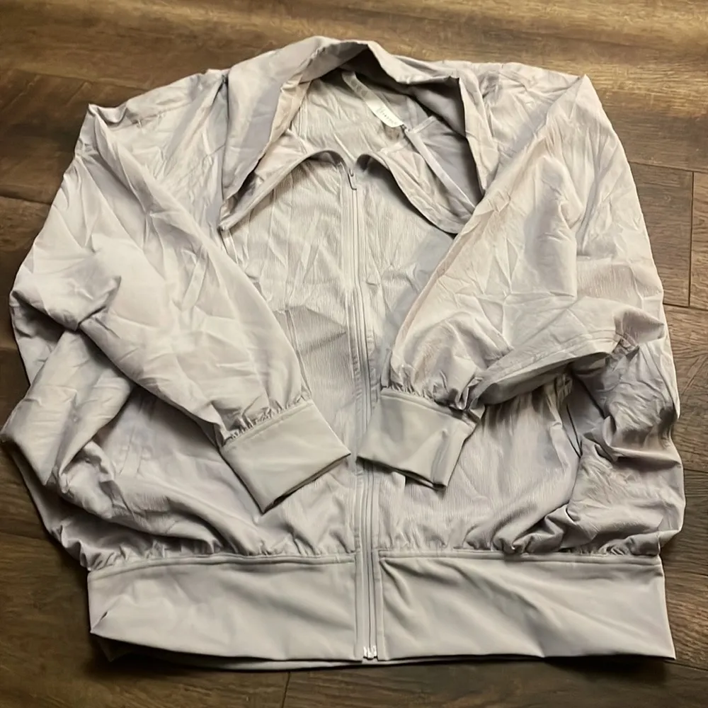 Lululemon  New Rituals jacket - Image 4