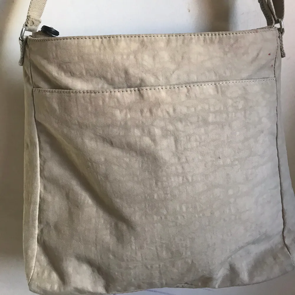 Kipling White Nylon Medium Crossbody Bag - Image 2