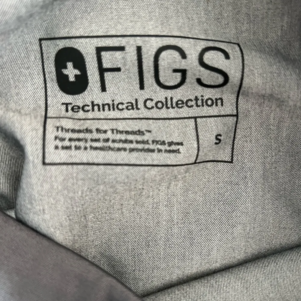FIGS  Technical Collection gray utility scrubs pants, size S, EUC - Image 5