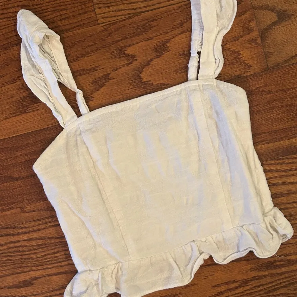 Do+Be Milkmaid Crop Top Ruffle Sleeve Smocked Size Small in pristine condition - Image 2