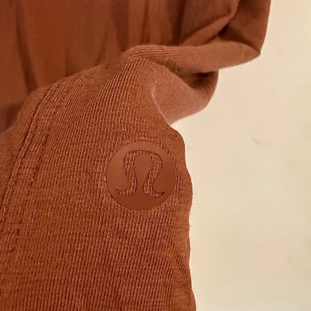 NWT lululemon all yours tee size 6 ancient copper - Image 3