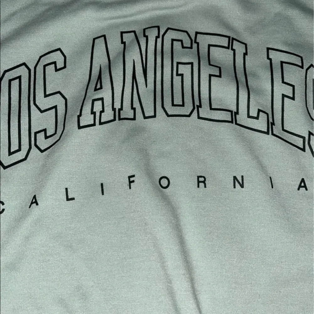 SheIn  crewneck - Image 3