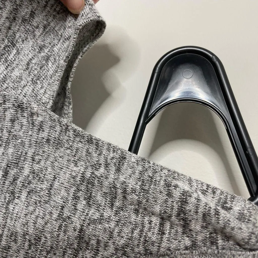 Hollister Must Have Collection Long Sleeve Top Heathered Gray XS Excellent Cond - Image 4