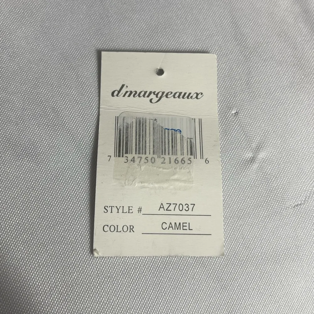 D'margeaux Tan/Camel Clutch with Silver Chain Envelope Purse NWT Faux Leather Tan - Image 4