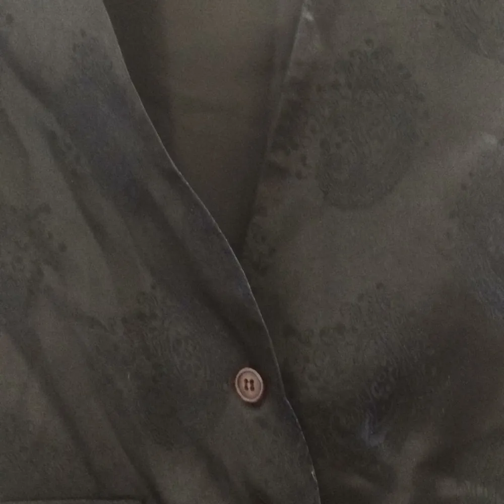 FINAL MARKDOWN Laura and Jayne black satin vest medium - Image 3