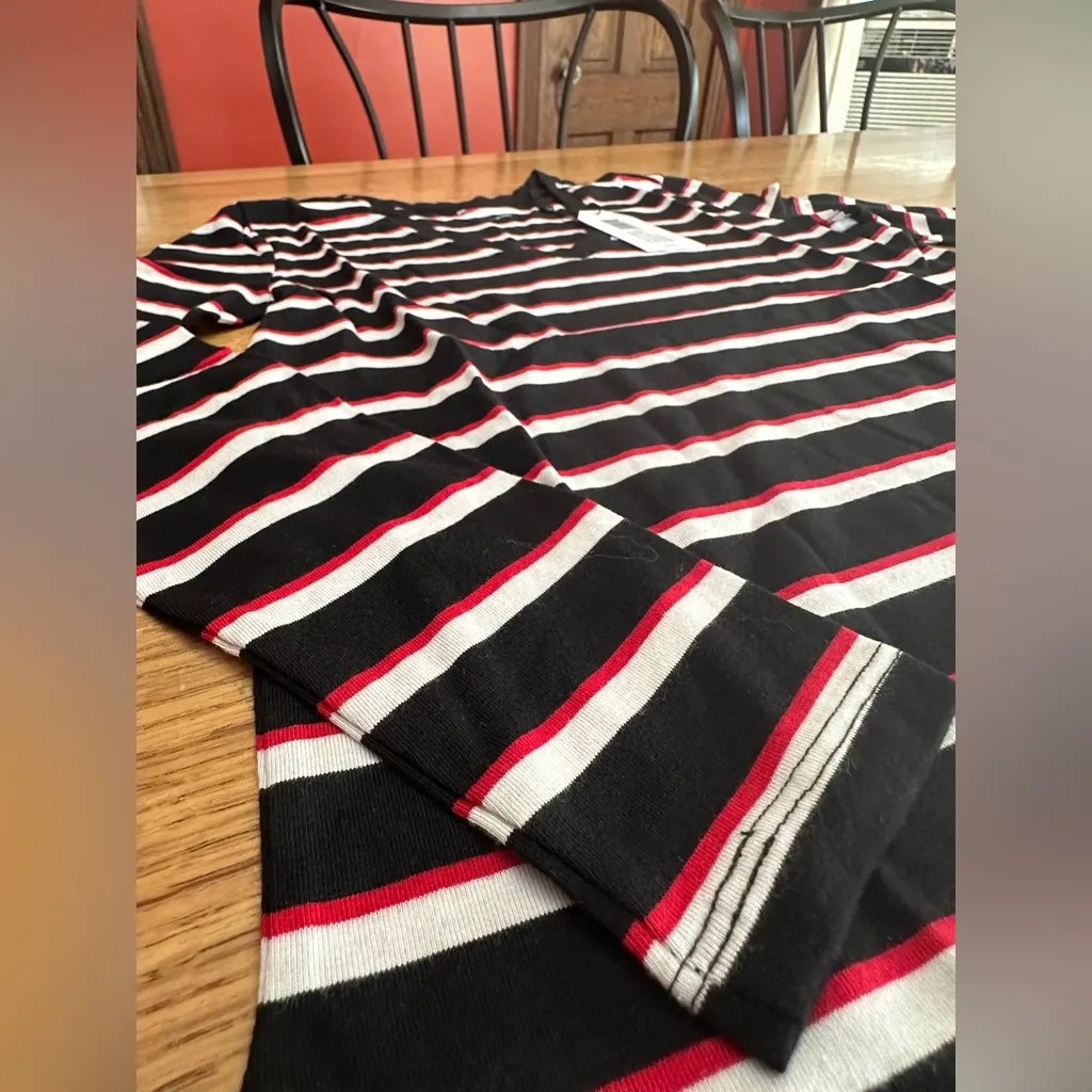 Universal Standard NWT LONG SLEEVE TEE REX
BLACK/RED/BONE STRIPE Sz 0/00, XS - Image 6