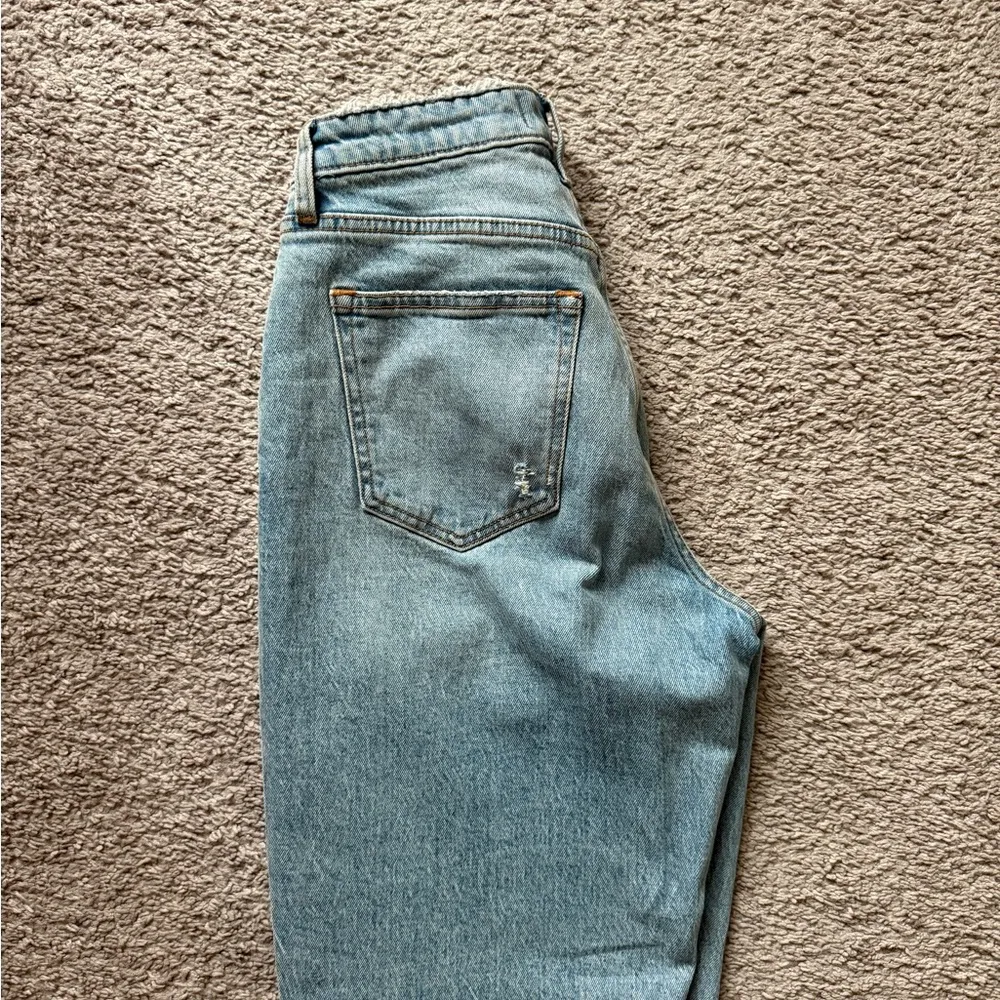 Abercrombie & Fitch Women's 80’s Mom High Rise Jeans Curve Love - Image 3