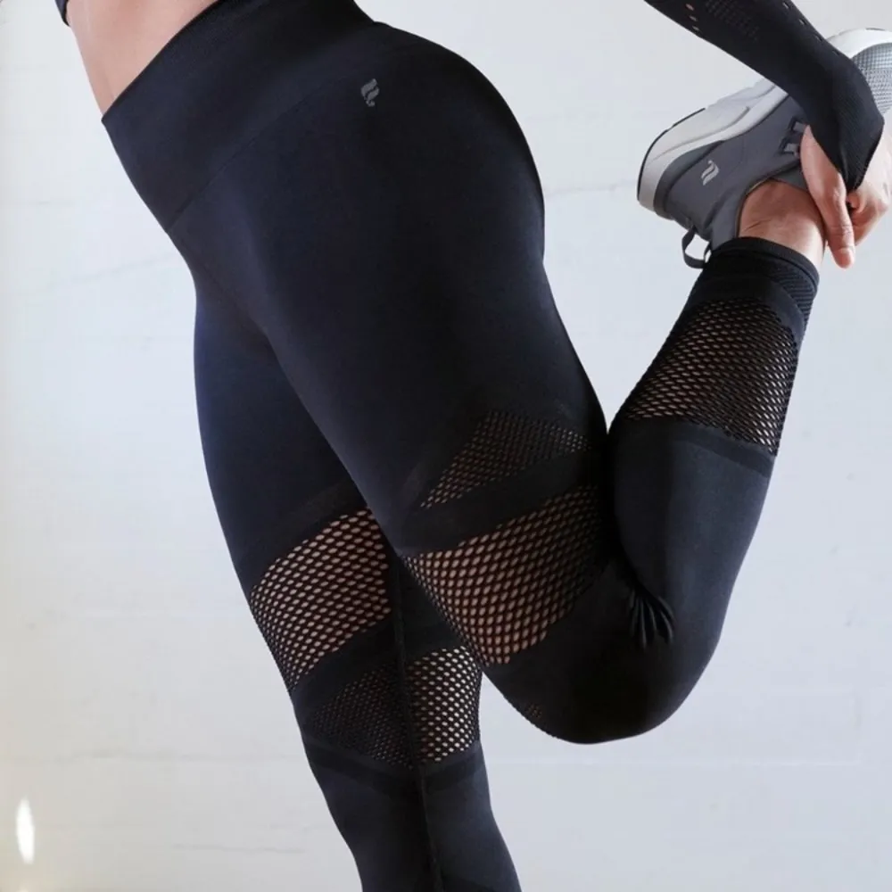 Fabletics Black Mosaic Seamless High Waist 7/8 Compression Leggings XS - Image 4