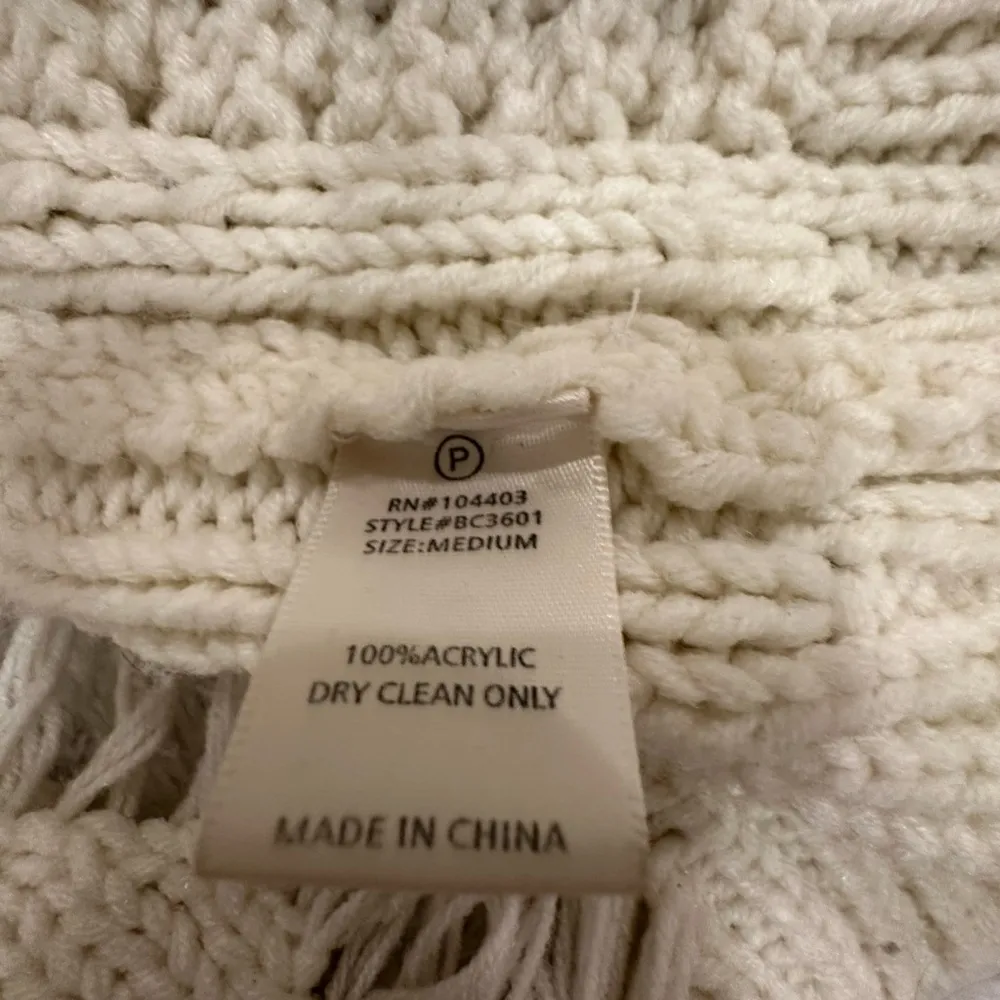 J.O.A. Sweater Distress Size M - Image 5