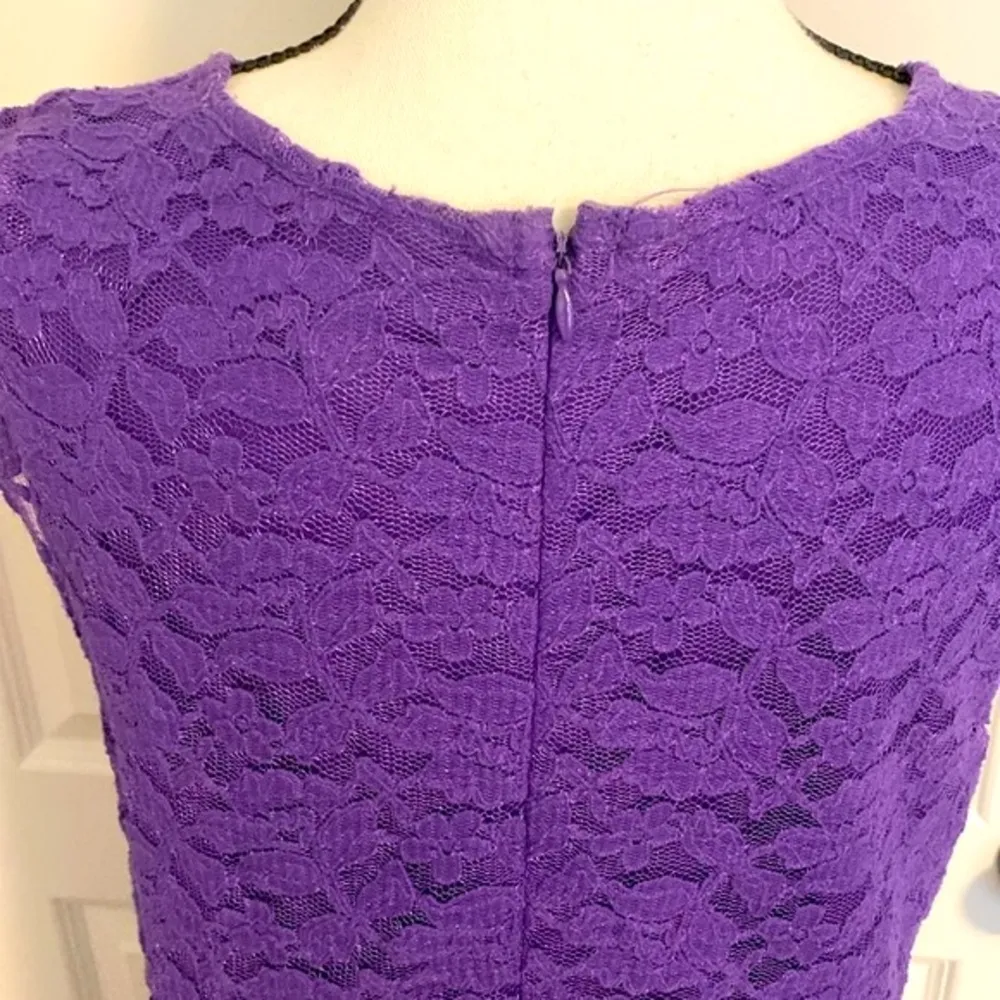 Nicole by Nicole Miller || Purple lace lined shift dress with cap sleeves - Image 6