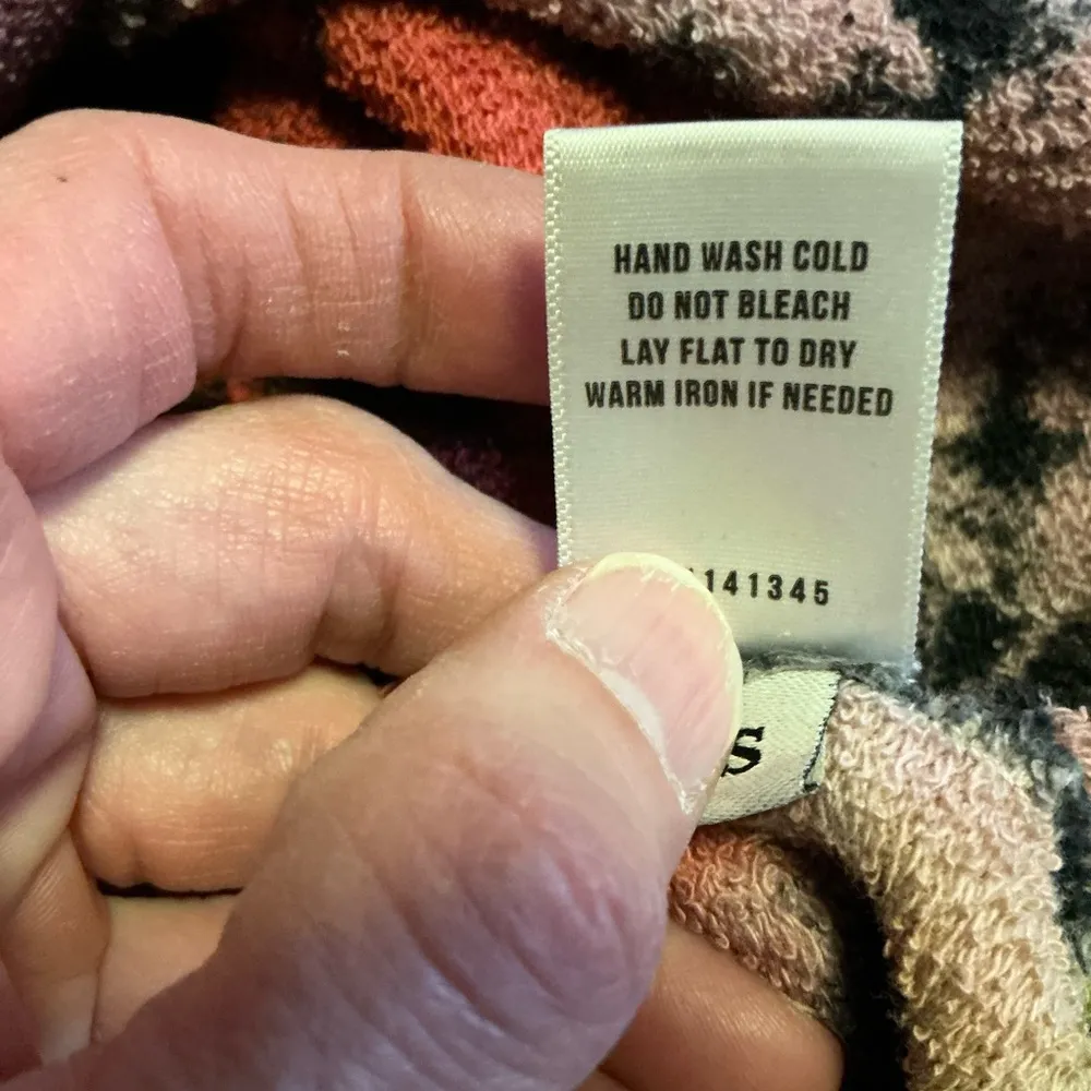 Letluv Anthropologie tie dye Beachy sweatshirt - Image 4