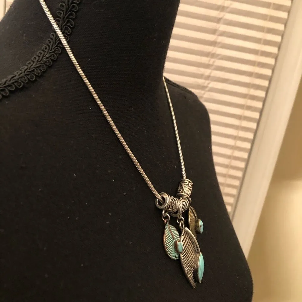 Silver Tone Necklace w/Turquoise Silver - Image 4