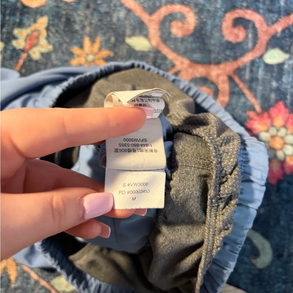 Women’s VUORI shorts - Image 4