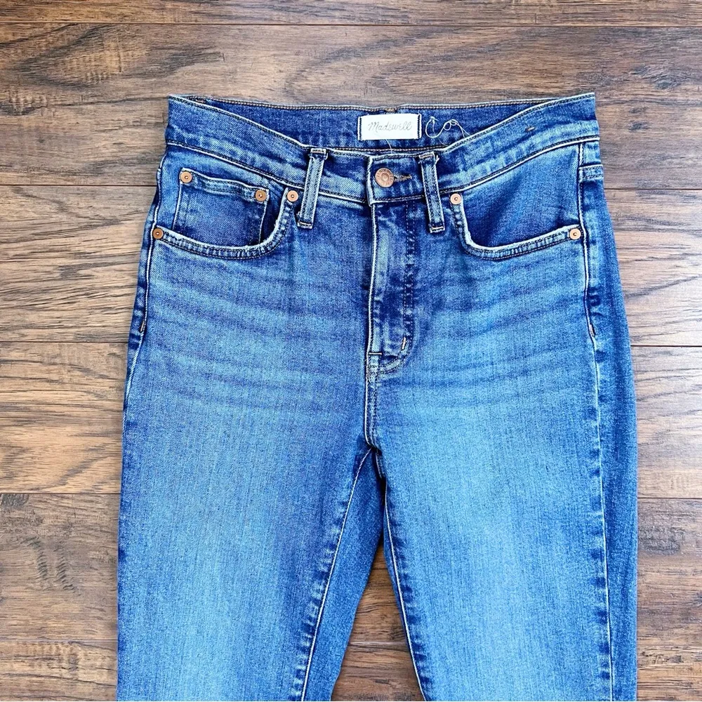 Madewell • FLAWED Kick Out Crop Jeans in Brinton Wash: Raw Hem Edition flare - Image 3