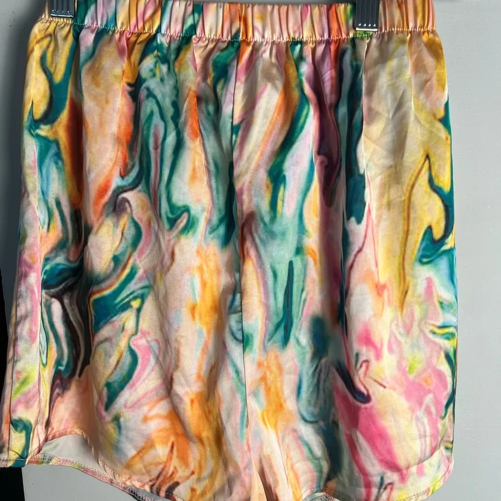 Nasty Gal Multicolor Marble Bralette and Shorts - Image 3