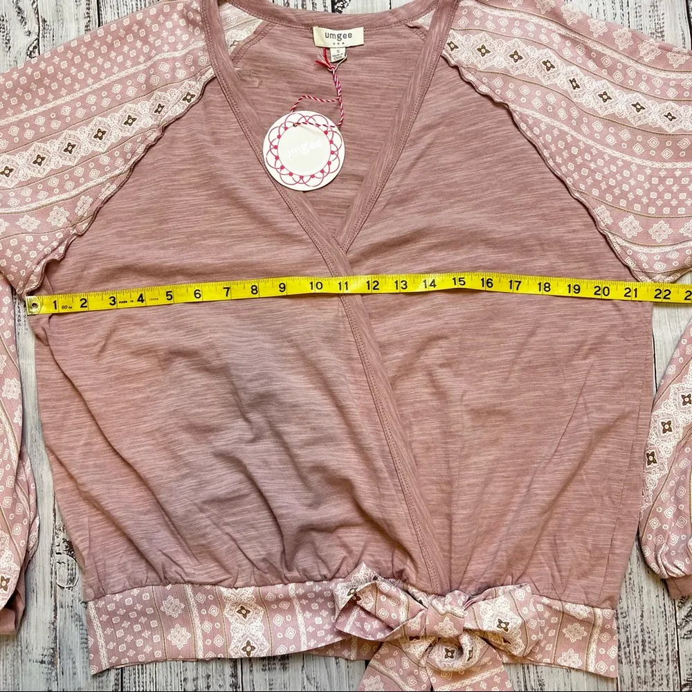 Umgee Long Sleeve Faux Wrap Top. Size Small. NWT - Image 4