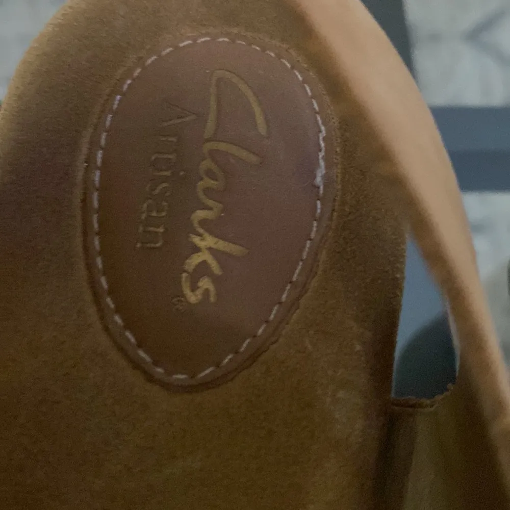 Clarks  Caslynn Lizzie Wedge Sandal - Image 5