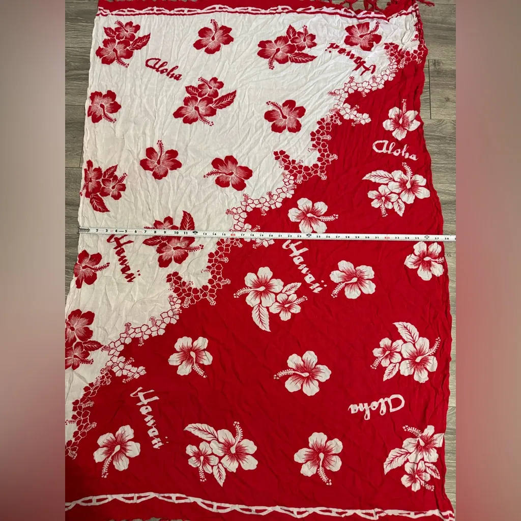 Hawaiian Red Floral Pareo Beach Cover Up Wrap Tasseled Sarong 55.5 x 37.5 in Size undefined - Image 10