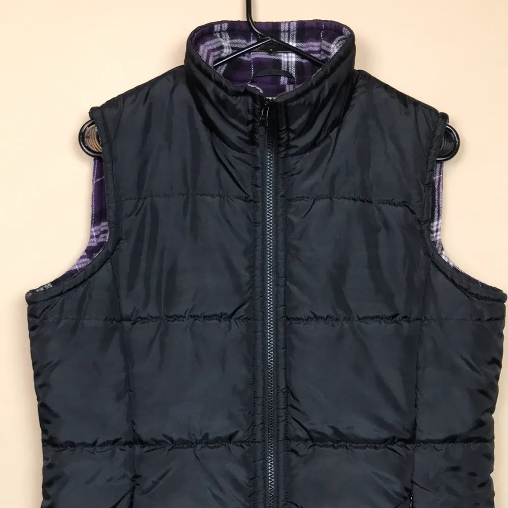 Gander Mountain Women’s Black Purple Plaid Interior Zip-Up Puffer Vest - Image 2