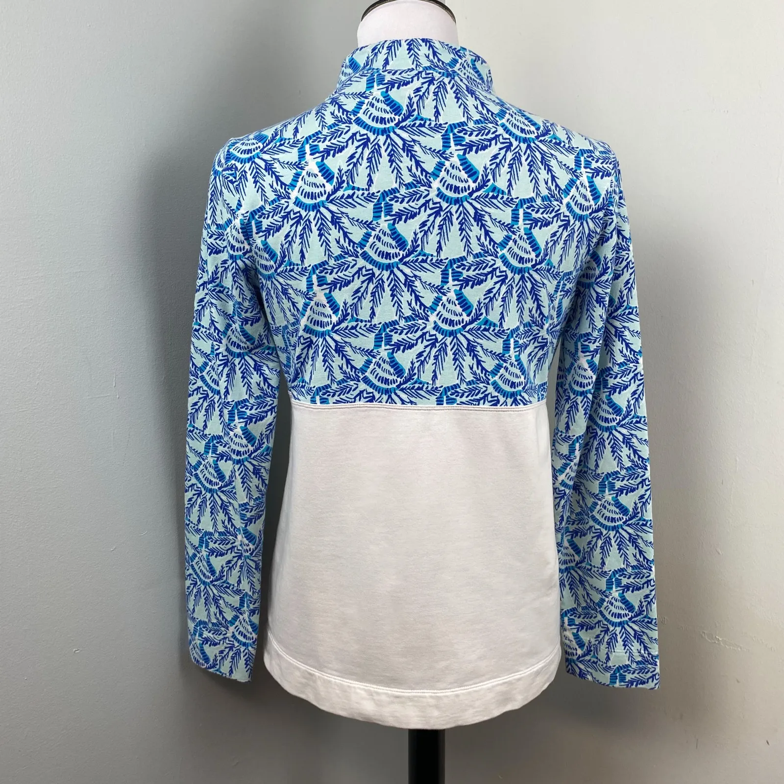 Lilly Pulitzer Asher Popover Long Sleeve Top Whisper Blue Small UPF 50+ Holiday - Image 3
