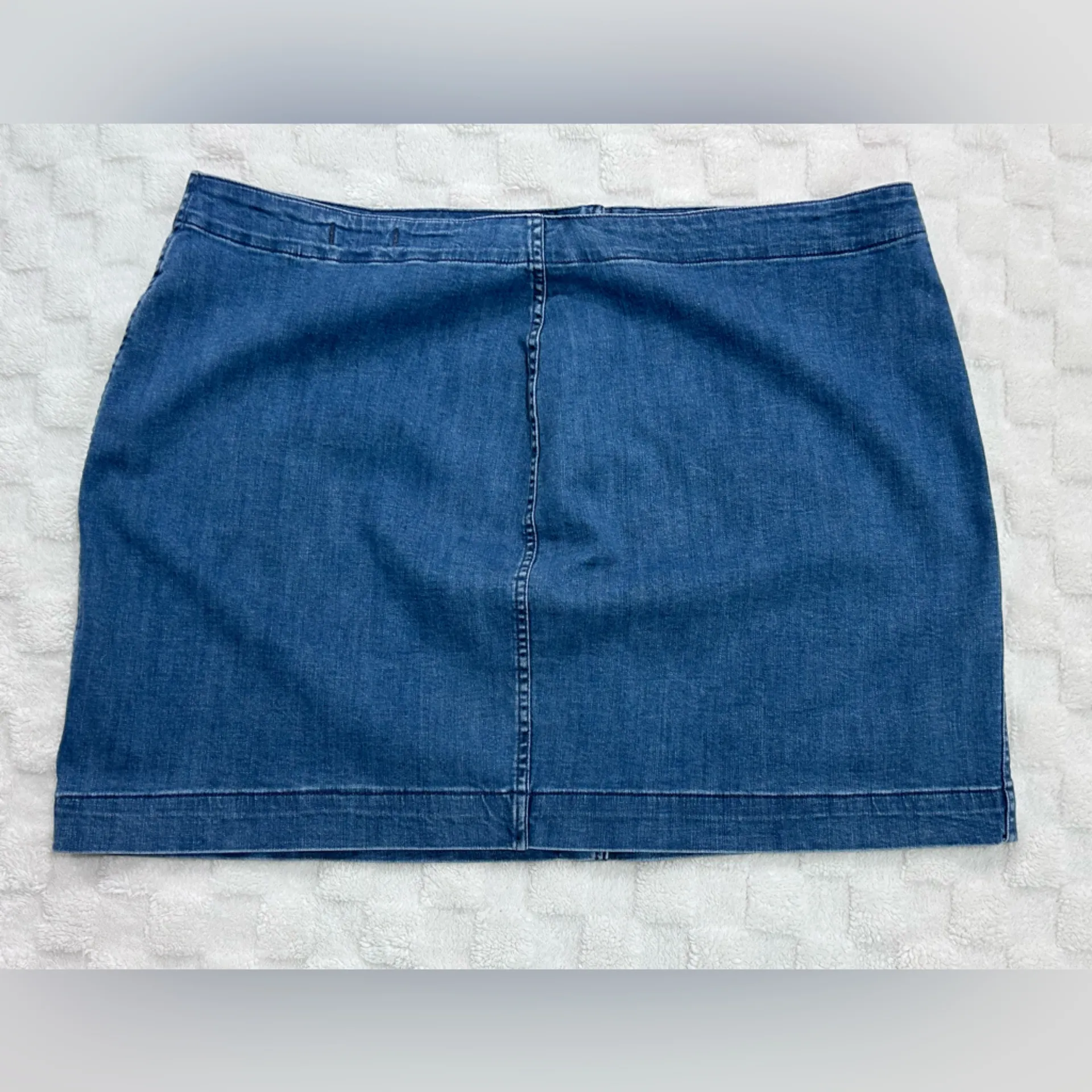 Madewell Classic Blue Denim Skirt - Image 4